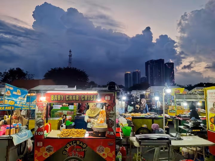 Pasar Malam Kodam Brawijaya