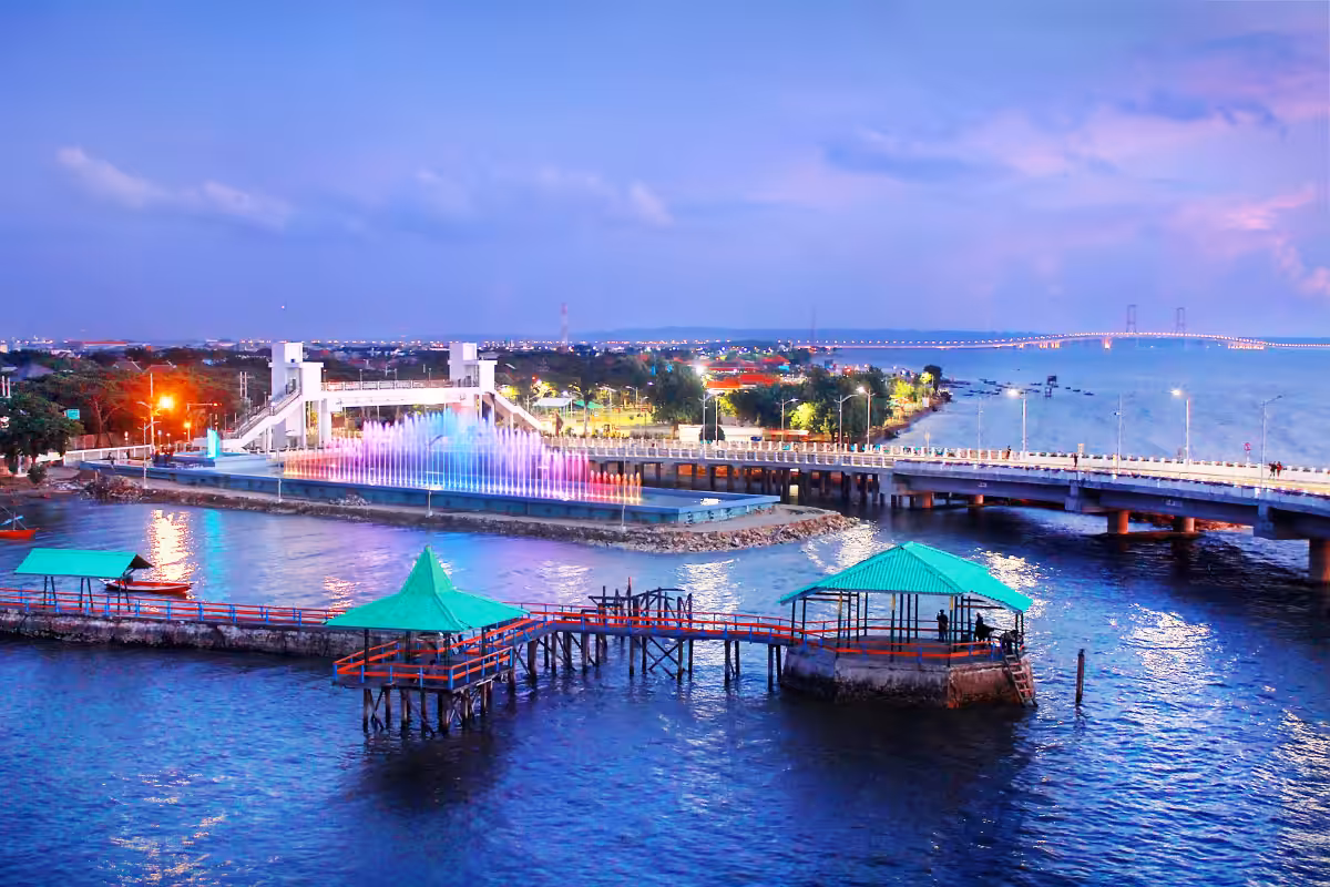 Wisata Malam Surabaya