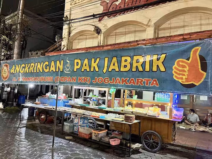 Angkringan KR Pak Jabrik Jogja