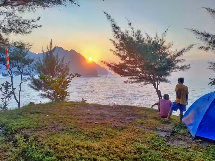camping di pantai lampon kebumen
