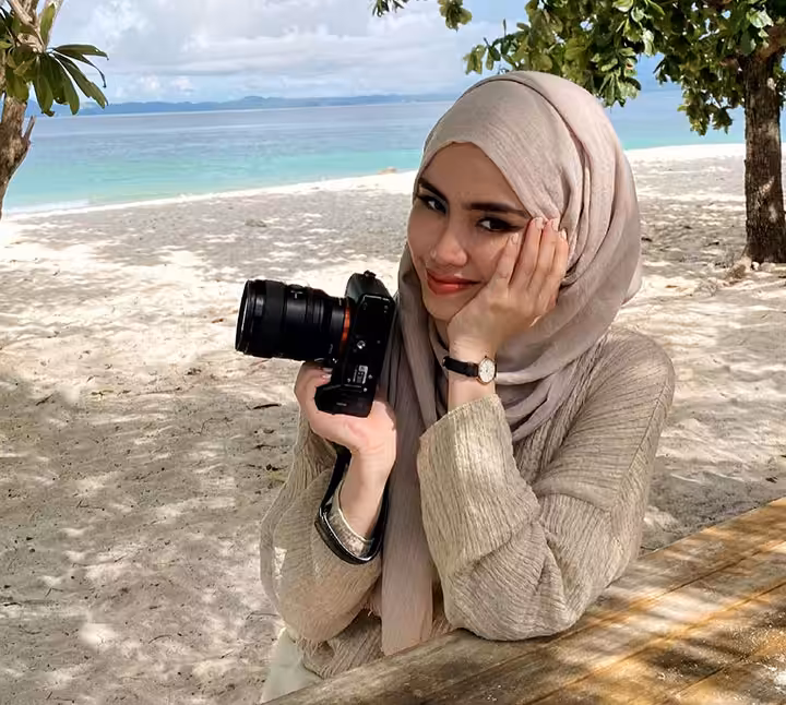 ootd ke pantai Earth Tone Look