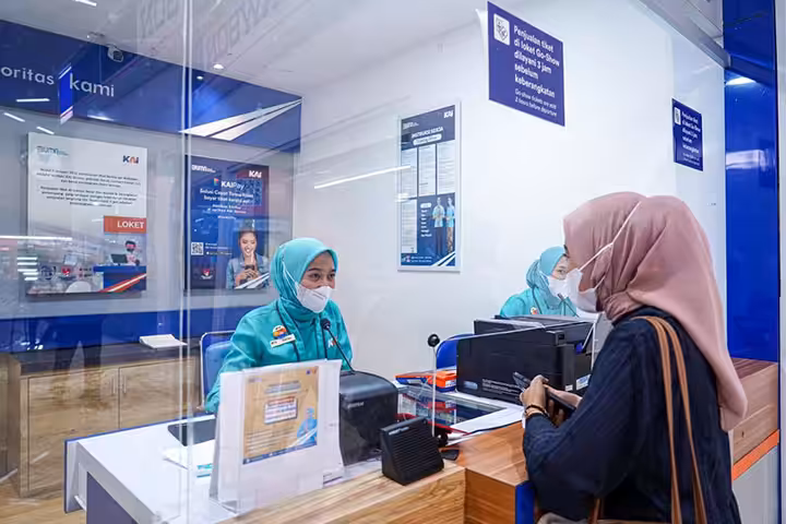 Cara Reschedule Tiket Kereta Offline di Stasiun
