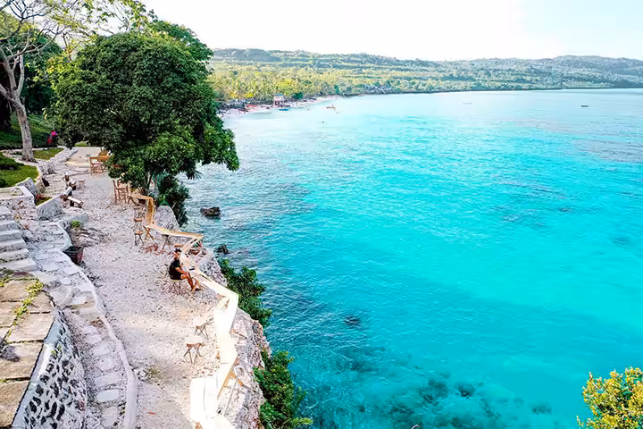 Fasilitas Pantai Nirwana Baubau