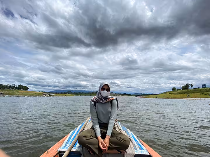 perahu wisata di wisata Bunker Batujajar Bandung