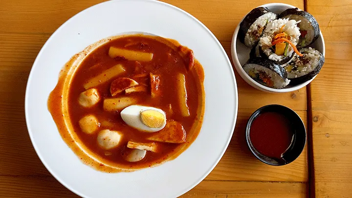 Chingu Cafe Bandung menu favorit