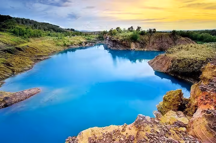 Danau Biru Cempaka