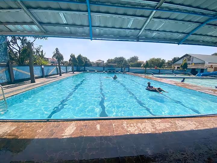Kolam Renang Tirta Harapan