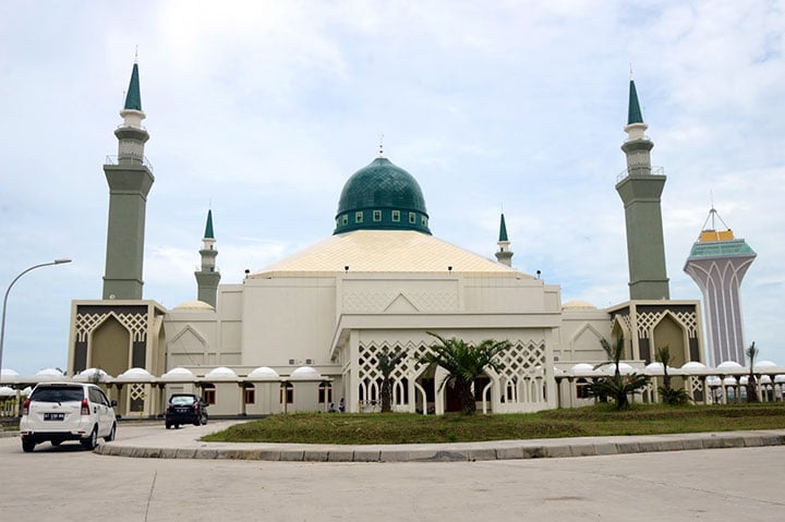 Masjid Madinatul Iman