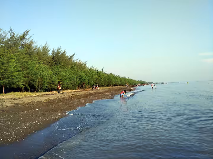 Pantai Blendung