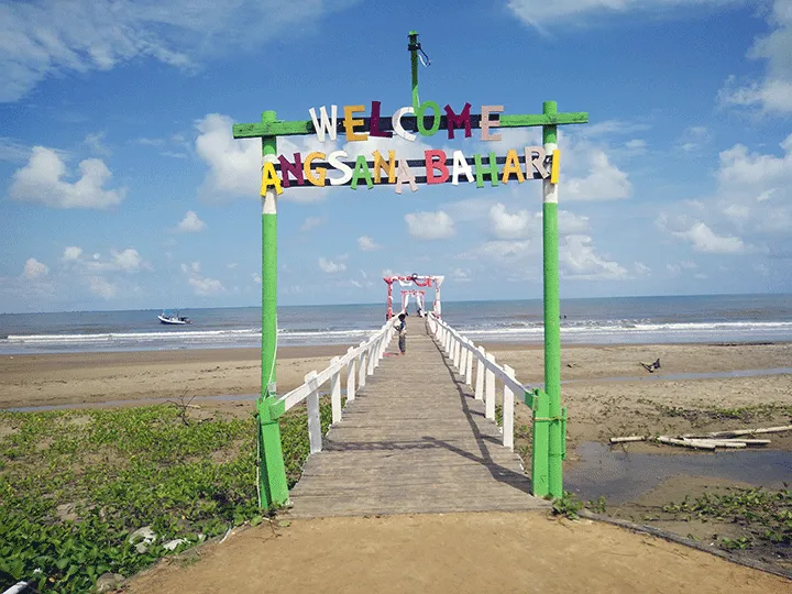 spot foto pantai angsana kalsel