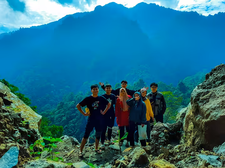 hiking Curug Cileat Subang