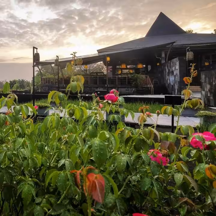 Abhayagiri Restaurant Jogja terbaru